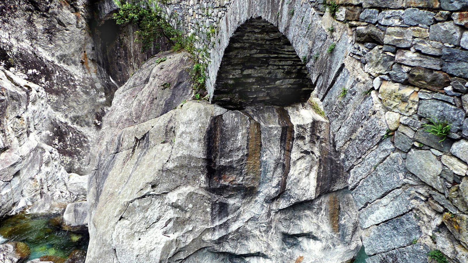 Lavertezzo, Ponte dei Salti