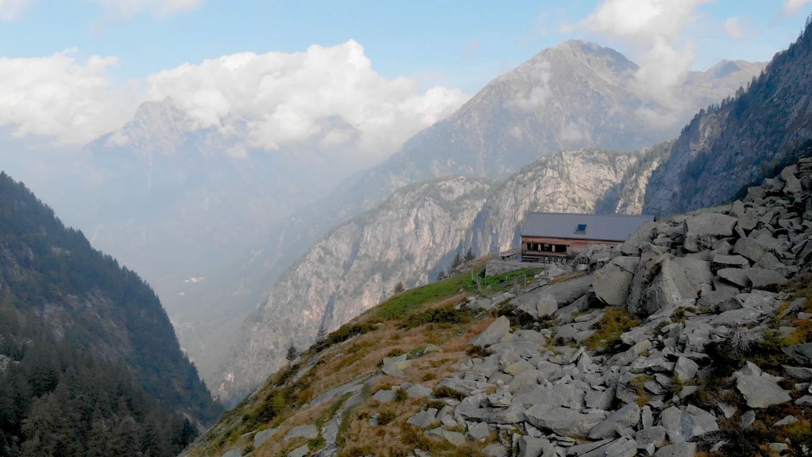 Capanna Tomeo, Val de Tomeo