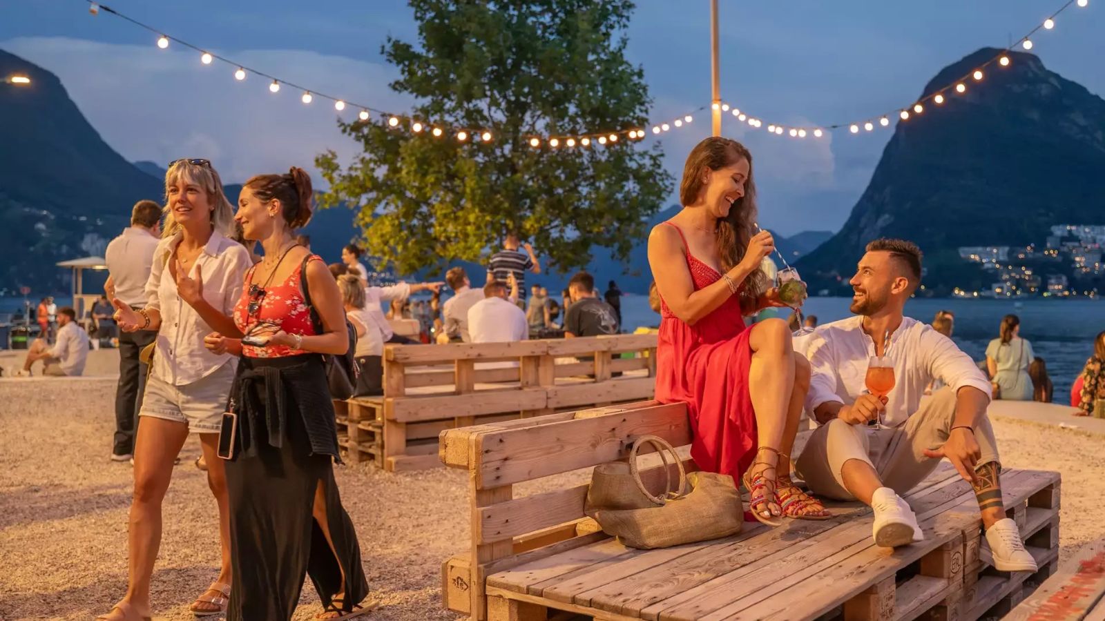 Ambiance estivale et vue sur le lac à Lugano Marittima
