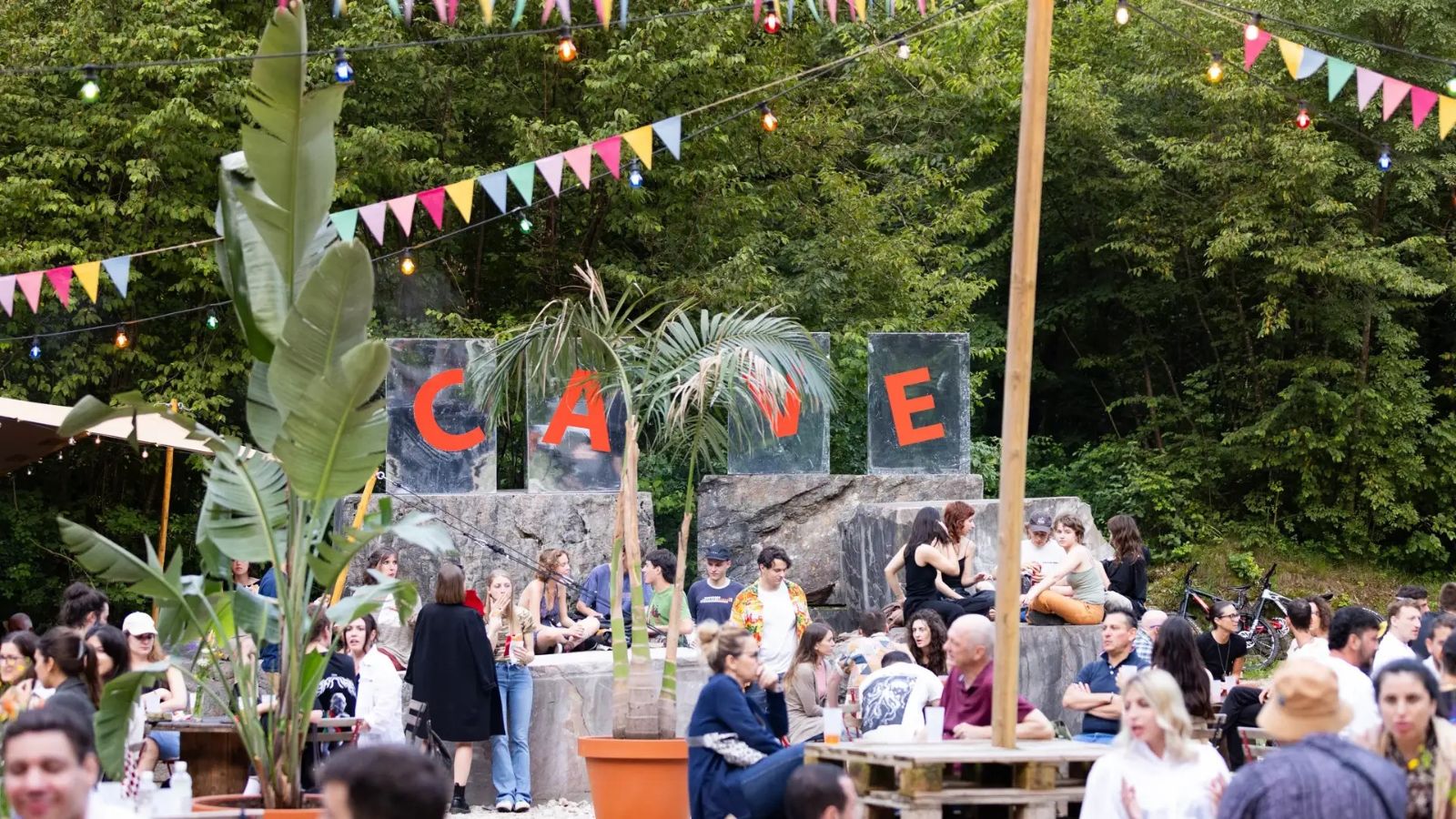 La Soleggiata alle cave di Arzo: musica, natura e vibrazioni estive