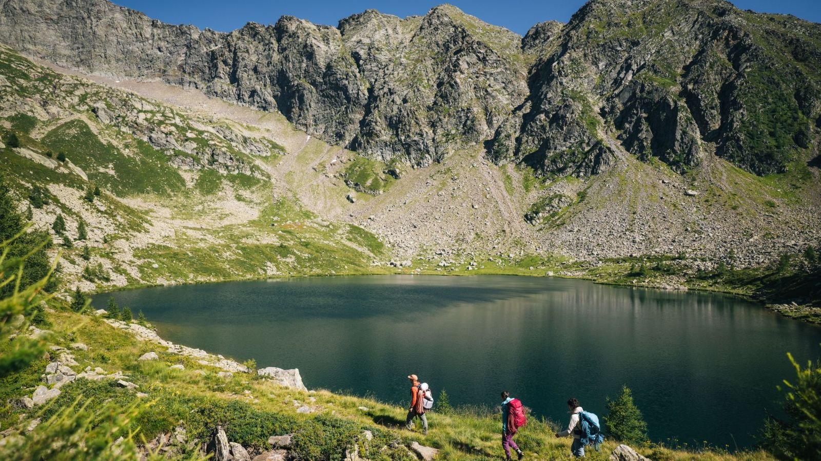 Il colore profondo del Lago di Mognola