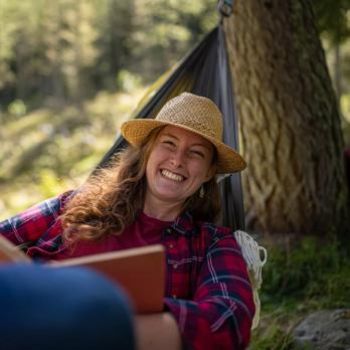 Zita Sartori, Hängematten-Vermieterin