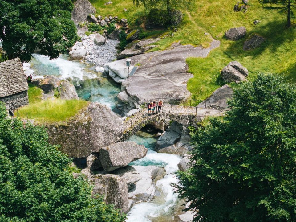 Pont en pierre dans le Val Calnègia, Val Bavona